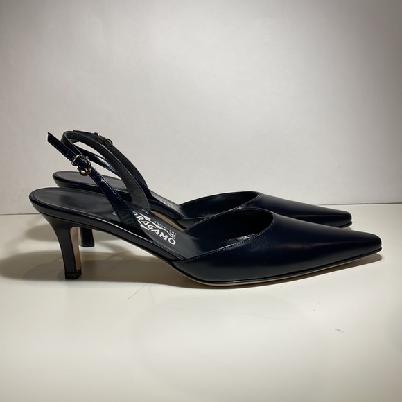 Salvatore Ferragamo Navy Pumps - Picture 2 of 5